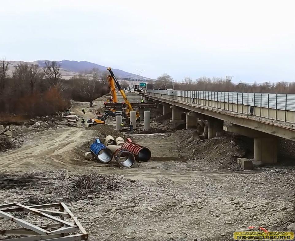 მდ. ქსანზე ახალი სახიდე გადასასვლელის მშენებლობა მიმდინარეობს